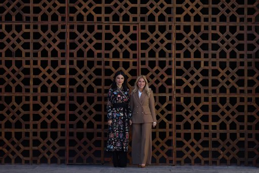 Saida Mirziyoyeva accompanies Jeanette Rubio on a tour of Samarkand